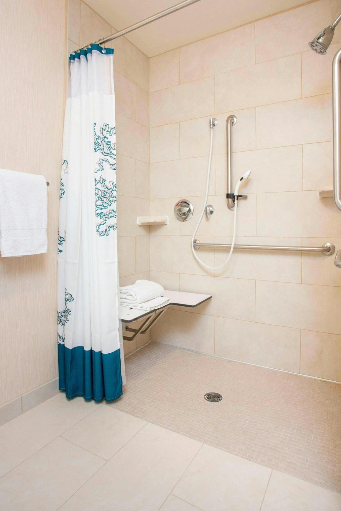 Residence Inn Topeka Hotel 3*