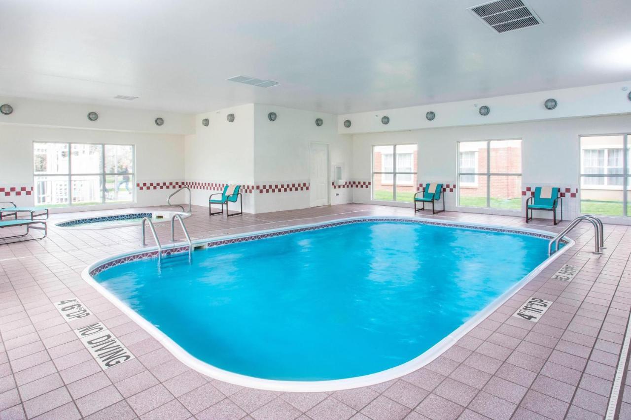 Residence Inn Topeka Hotel